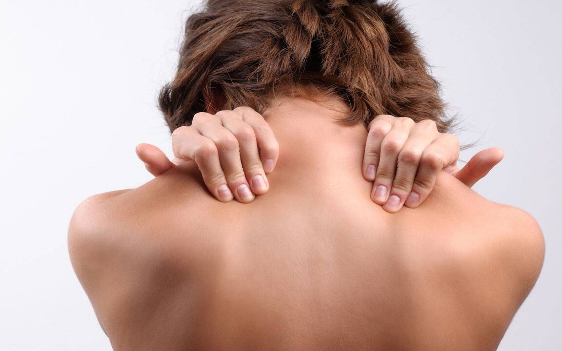 Auto -Sassage des Nackens und Rückens